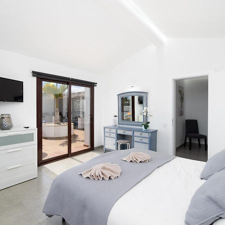 Villa Michelle - LH114 By Villas Now Ltd Playa Blanca  Esterno foto