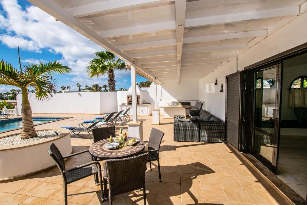 Villa Michelle - LH114 By Villas Now Ltd Playa Blanca  Esterno foto