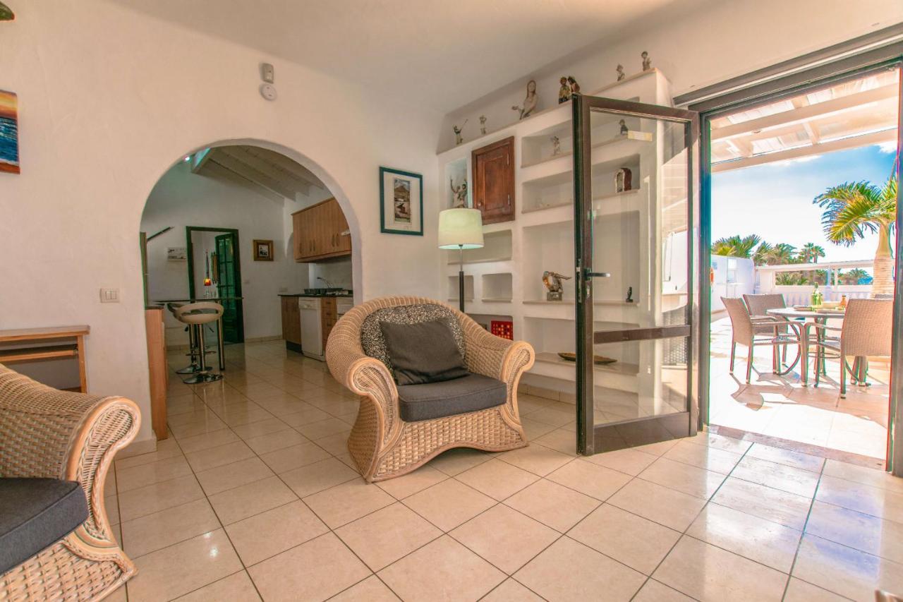 Villa Michelle - LH114 By Villas Now Ltd Playa Blanca  Esterno foto