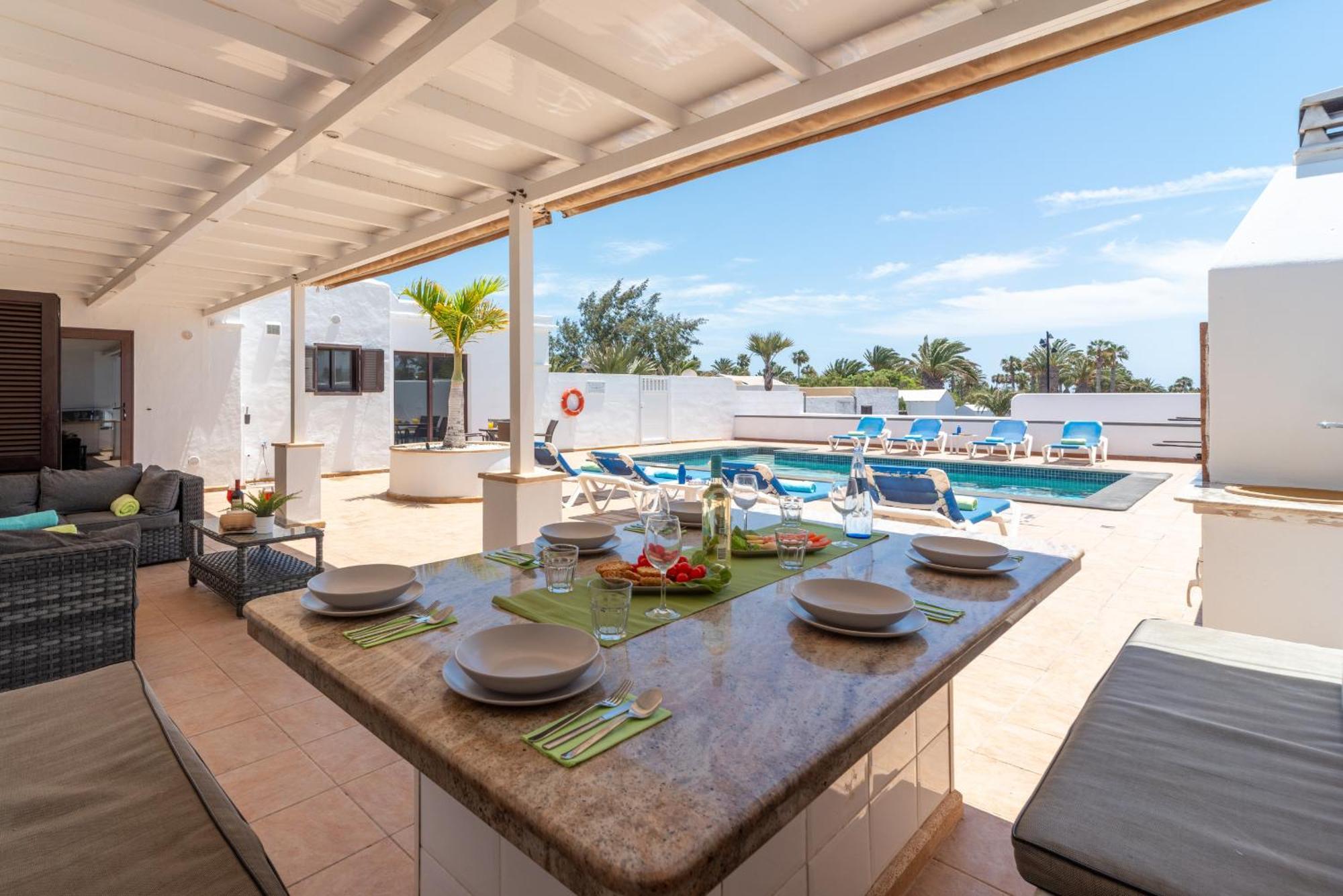 Villa Michelle - LH114 By Villas Now Ltd Playa Blanca  Esterno foto