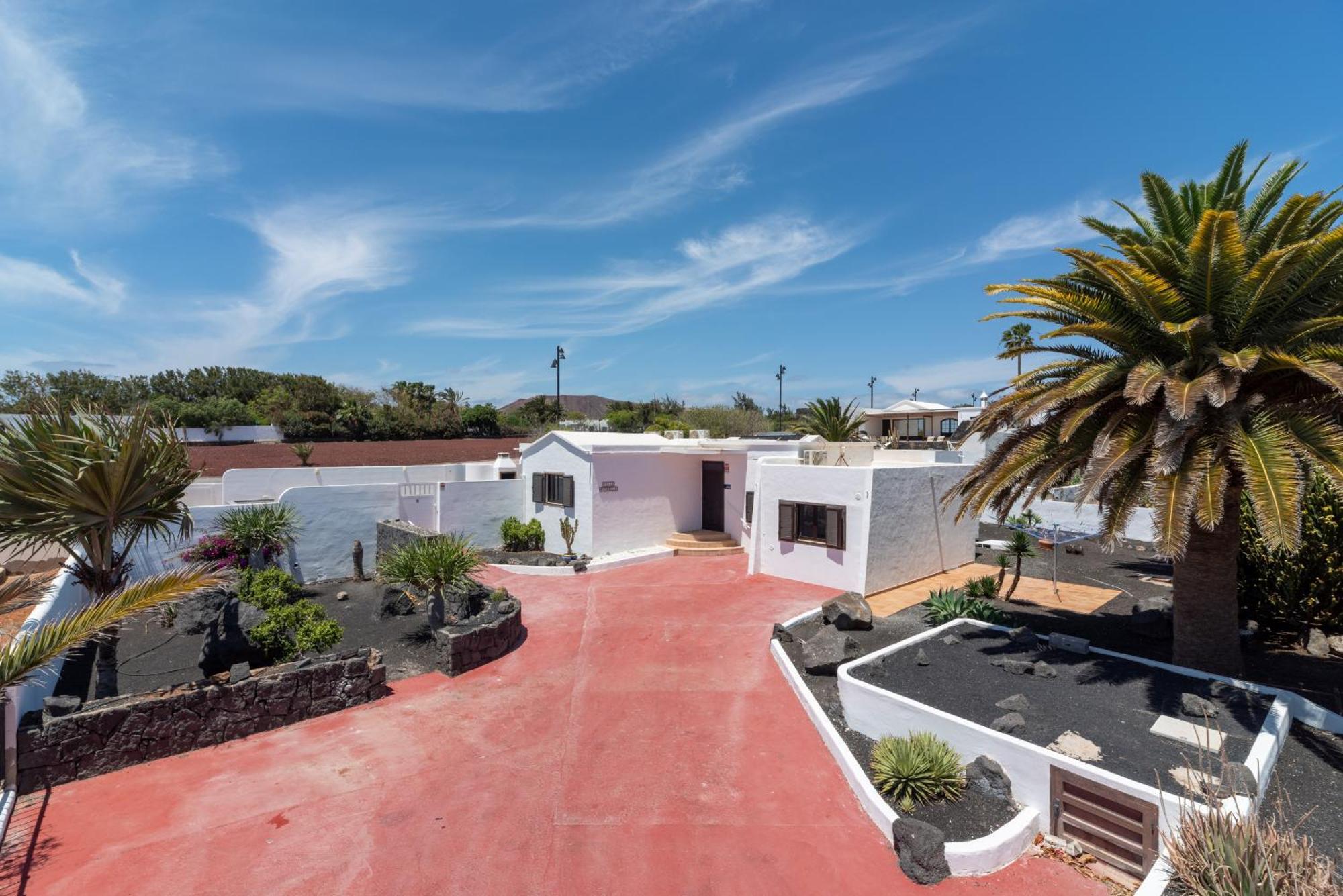 Villa Michelle - LH114 By Villas Now Ltd Playa Blanca  Esterno foto