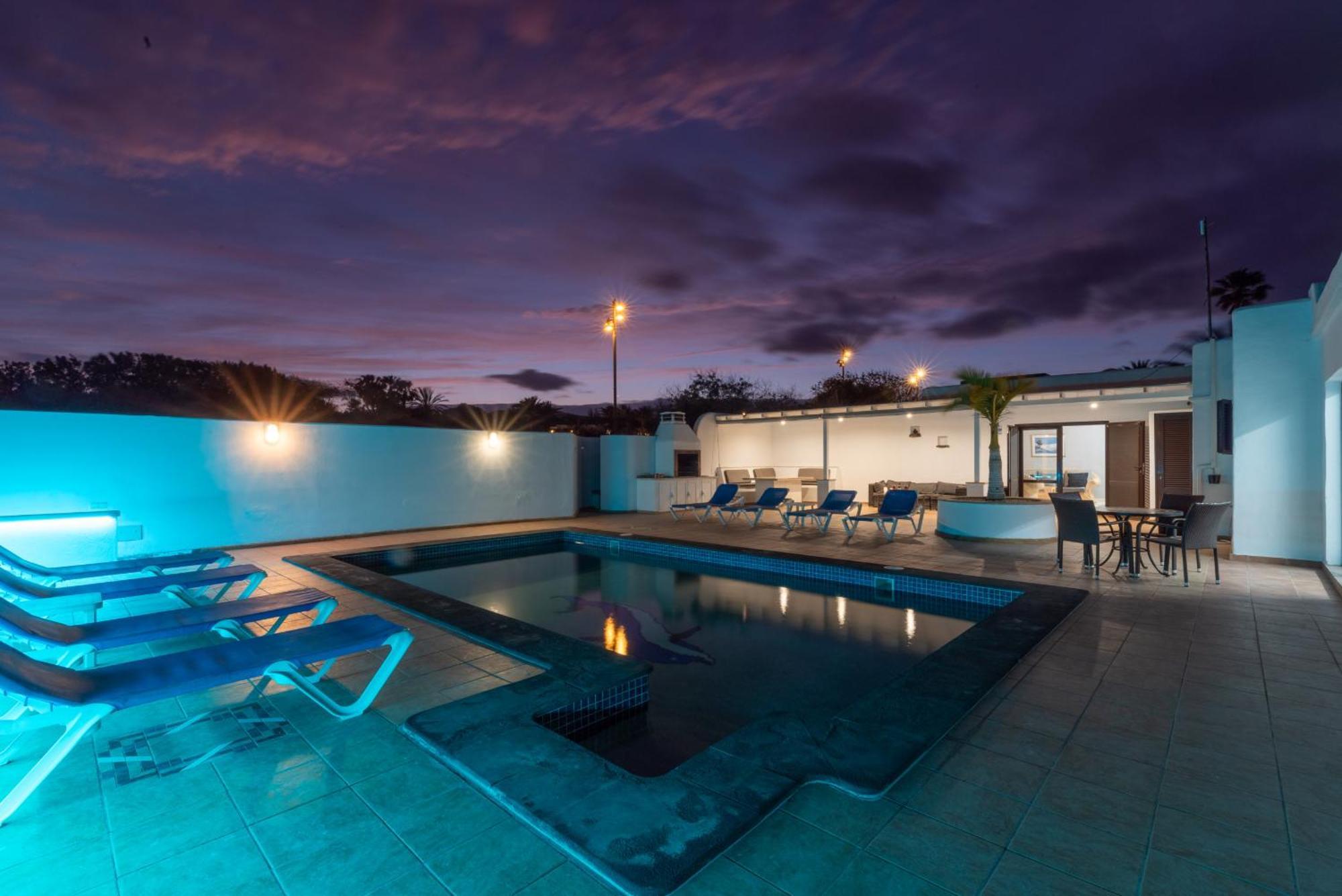 Villa Michelle - LH114 By Villas Now Ltd Playa Blanca  Esterno foto