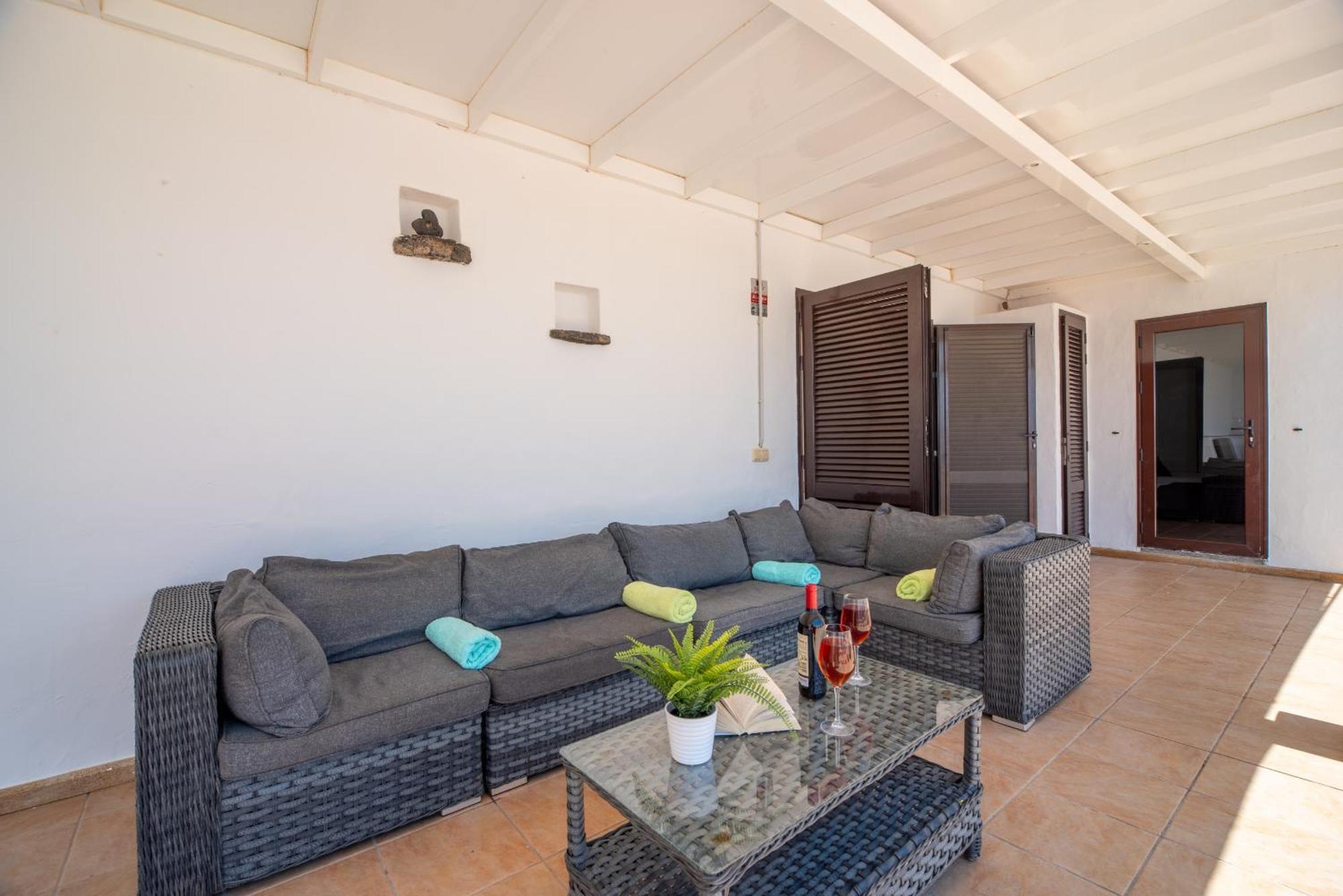 Villa Michelle - LH114 By Villas Now Ltd Playa Blanca  Esterno foto