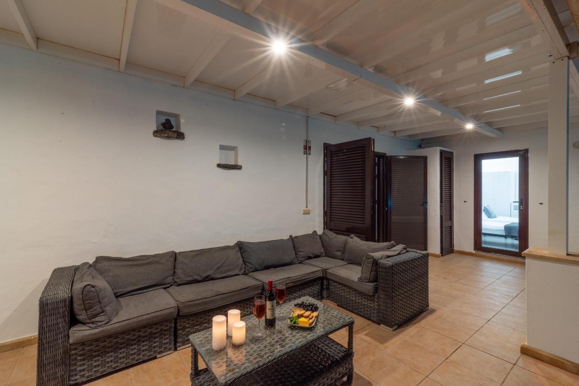 Villa Michelle - LH114 By Villas Now Ltd Playa Blanca  Esterno foto