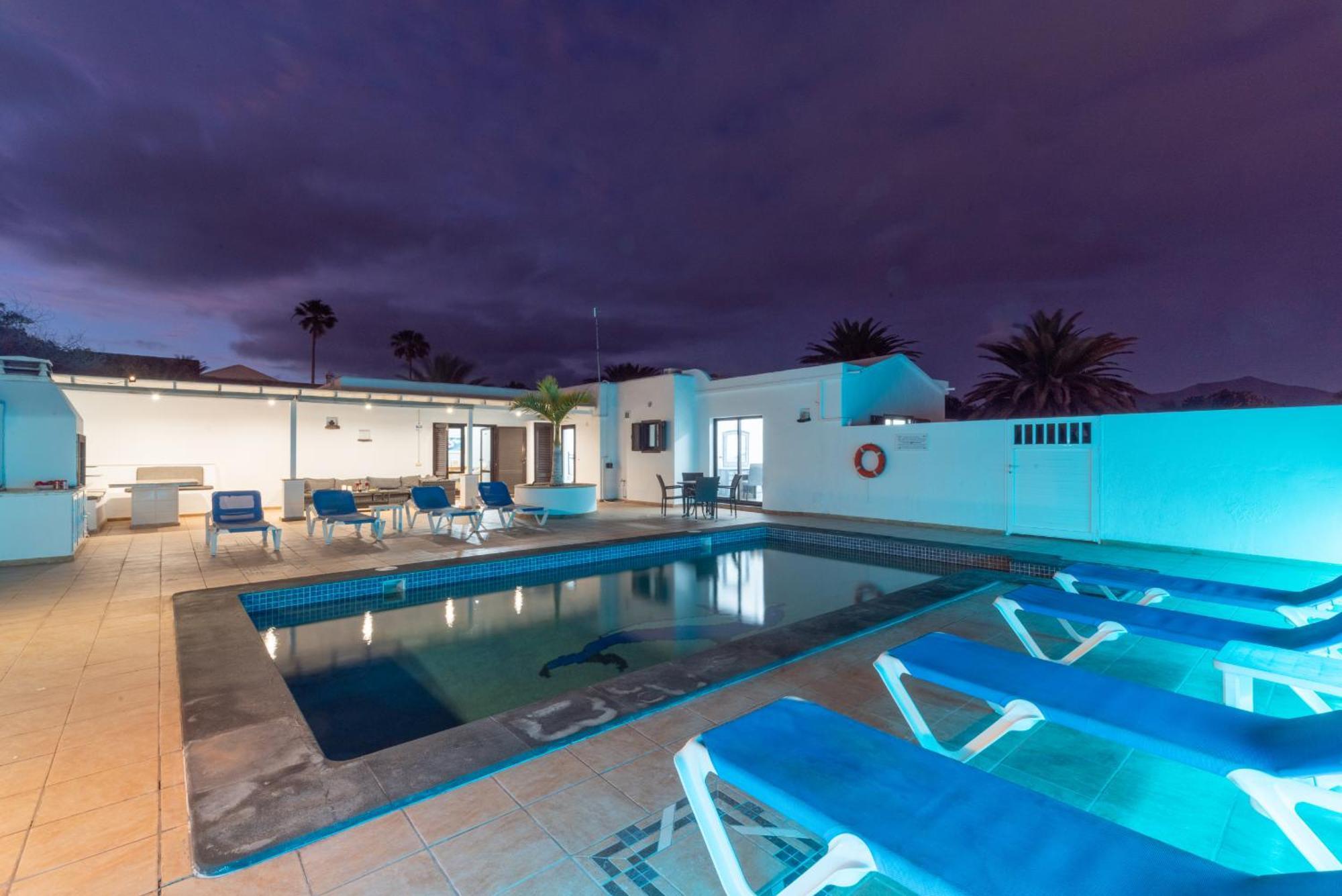 Villa Michelle - LH114 By Villas Now Ltd Playa Blanca  Esterno foto